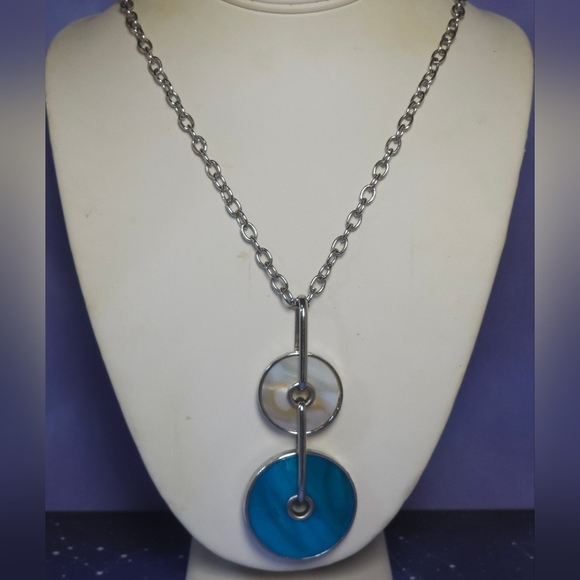 👍5 For $20 You & I Silver Tone Necklace Blue & White Abalone Circle Pendants - Picture 10 of 10